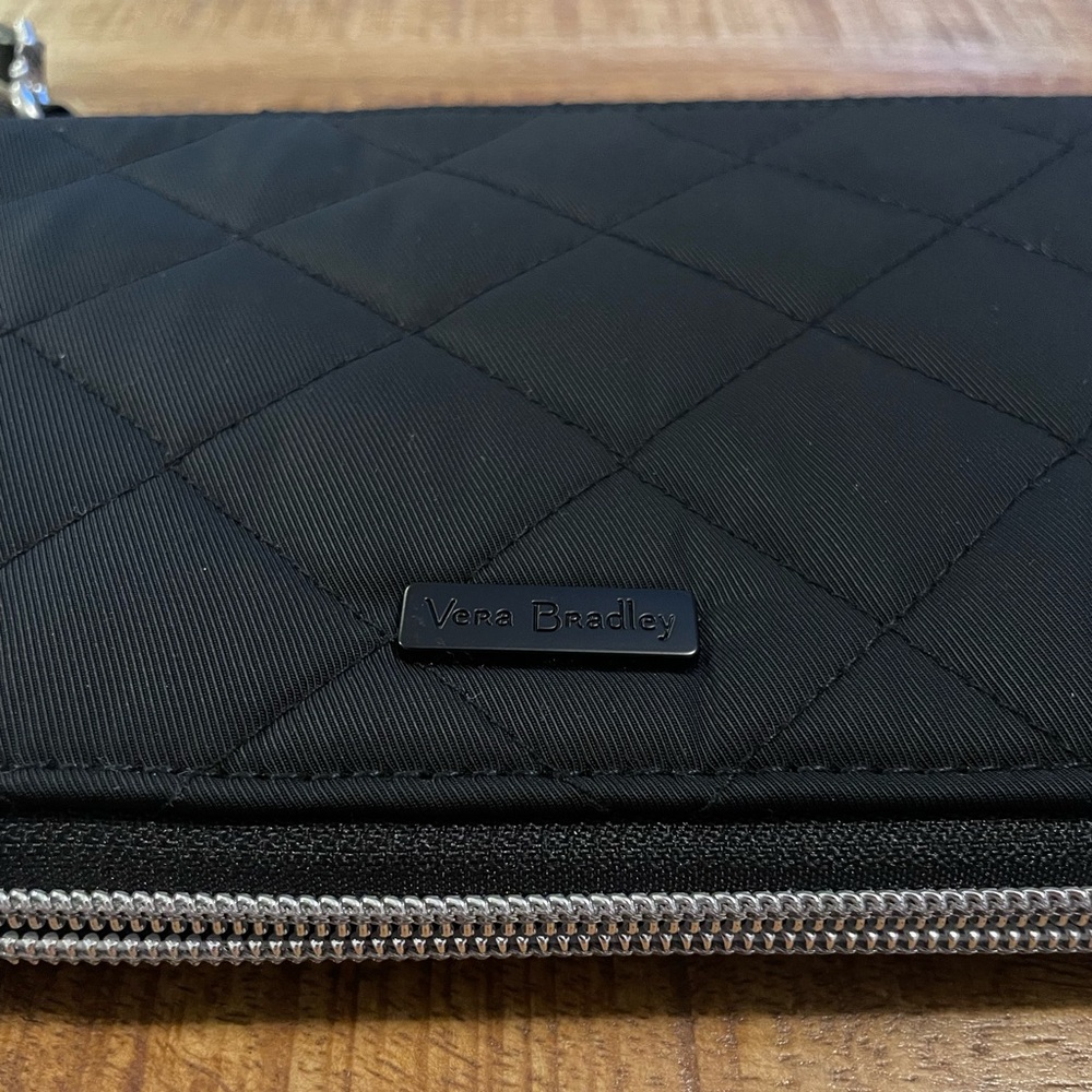 NWT Vera Bradley On the Go Wristlet RFID - Picture 4 of 5